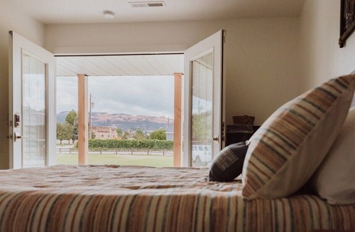Coffeyville Bed & Breakfast | Happy Trails West