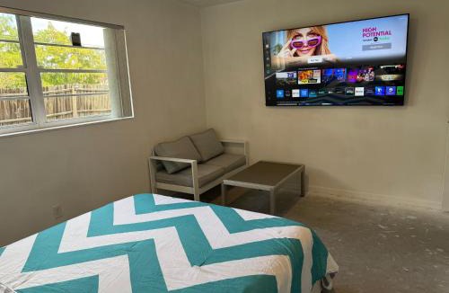 Largo House | Happy Vacation