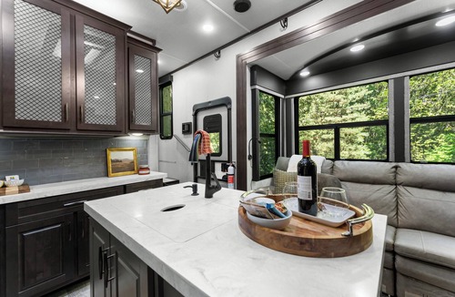 Sequim House | Happy Valley Hideaway with 2 Bedrooms & Fire Pit