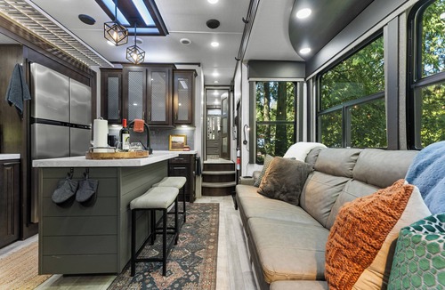 Sequim House | Happy Valley Hideaway with 2 Bedrooms & Fire Pit