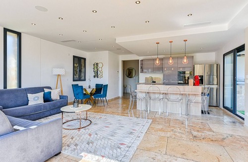 La Californie Villa | Happyfew Villa Costa Bella