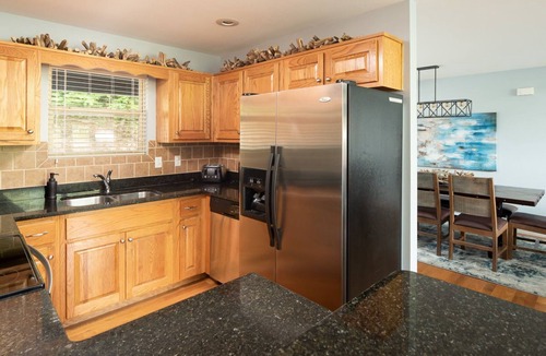 Lakeside Estates House | 'Happyhour', Norris Lake, Cov Dock w/slide, by Deerfield, Lg Fire Pit, sleeps 30
