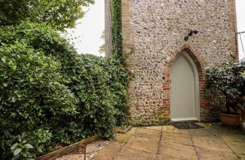 Waterlooville House | Hapton Folly