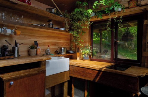 Abergele Cabin | Hapus Hideaway Retreat Site, Sleeps 29