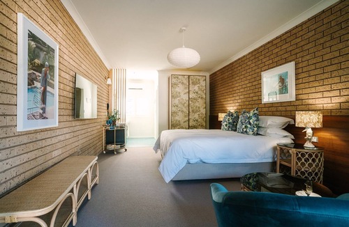 Bright Hotel | Hara House