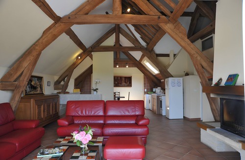 Poligny House | Haras De La Fontaine Datcha Holiday Home