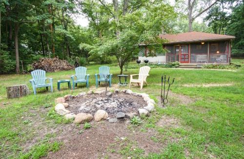 Harbert House | Harbert Cottage with Fire Pit Half Mile to Beach!