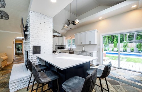 Harbert House | Harbert Hideaway - A short walk to the beach with private pool and hot tub.