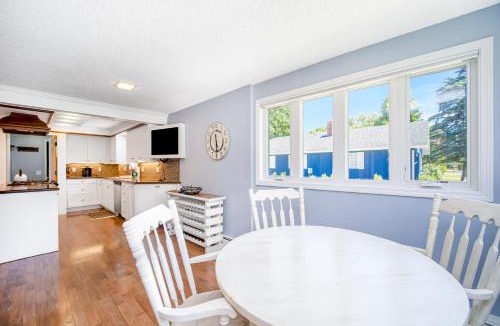 Harbor Springs House | Harbor Charm