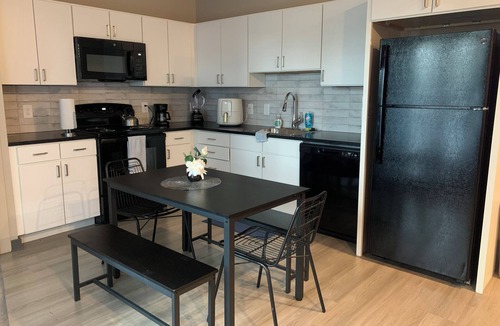 Pinch District Apartment | Harbor Haven: 2 miles from Fedex Forum