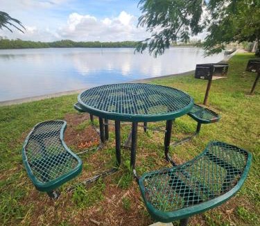 Ruskin Apartment | Harbor Haven Escape