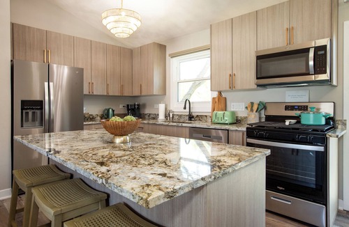 Winthrop Harbor House | Harbor Haven/Game Room/Gym