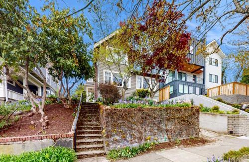 Wallingford House | Harbor Haven