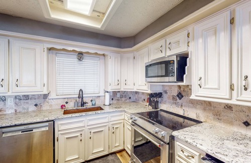 West Livingston House | 'Harbor Haven' w/Dock: Lake Livingston Home