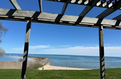 Harrisville House | Harbor House Lake Front Home