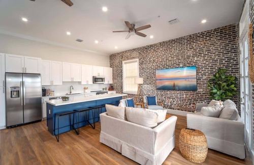 Historic Seaport Condo | Harbor House Penthouse- A