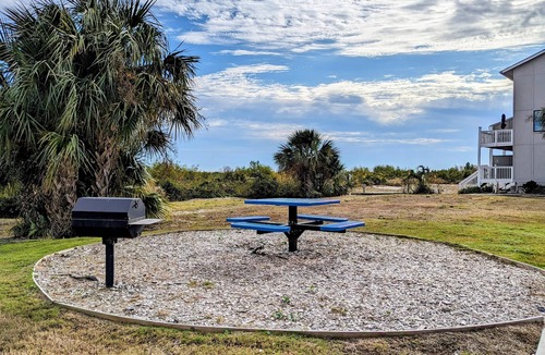 Oceanmarsh Subdivision Condo | Harbor Island #D112