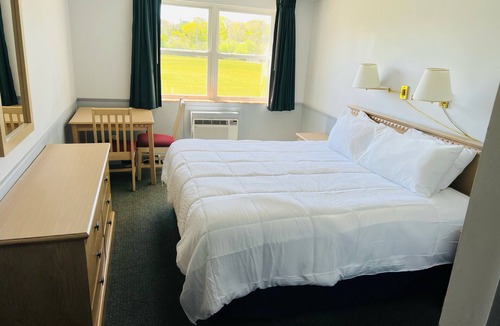 Vineyard Haven Hotel | Harbor Landing Resort