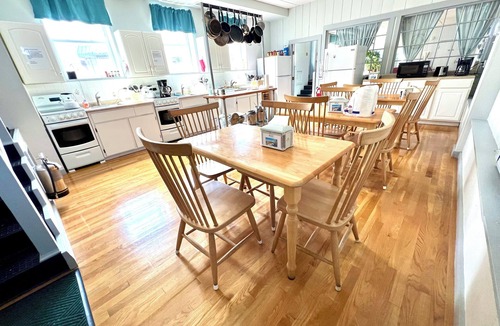 Tisbury Hotel | Harbor Landing Resort