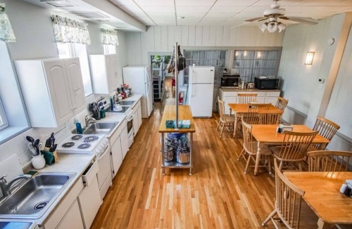 Tisbury Hotel | Harbor Landing Resort