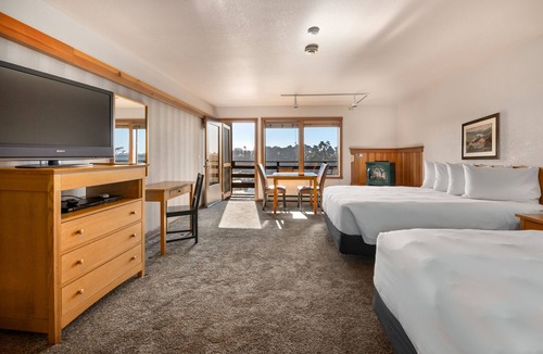 Fort Bragg Hotel | Harbor Lite Lodge