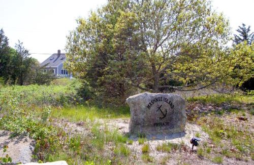 Bourne House | Harbor Point Cottage