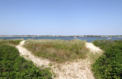 Bourne House | Harbor Point Cottage