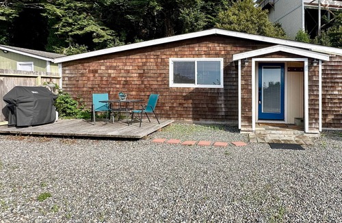 Gold Beach Cabin | Harbor View Cabin - Unit B