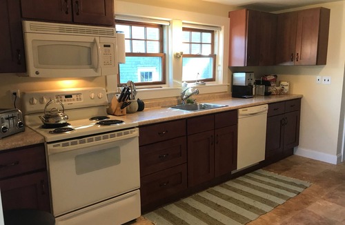 Marion Center Apartment | HARBOR VIEW CARRIAGE HOUSE