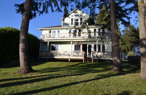 Langley House | Harbor View Haven - Spacious Home | Backyard Deck