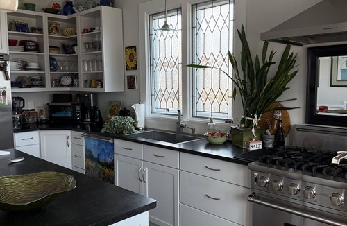 Plymouth House | Harbor Water View. Downtown. Beaches & waterfront playground +Cape Cod gateway!