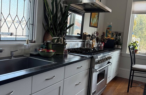 Plymouth House | Harbor Water View. Downtown. Beaches & waterfront playground +Cape Cod gateway!