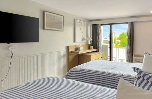 Rockland Hotel | Harborline Hotel