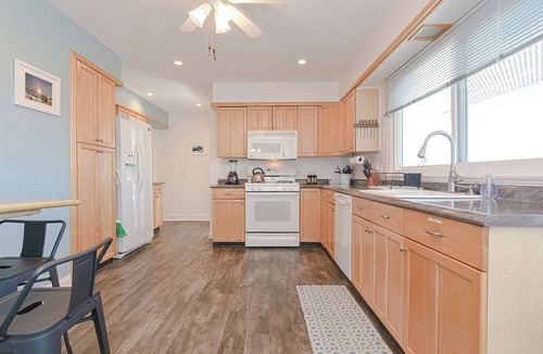 Gloucester Apartment | Harbortown Hideaway: Downtown Gloucester Charm