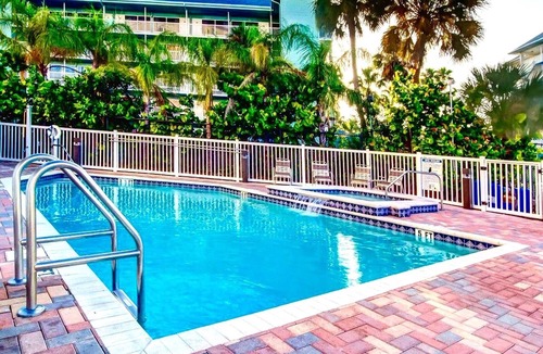 Clearwater Beach Condo | Harborview Grande 705 Bay Front Condo