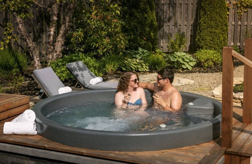 Boothbay Harbor Apartment | Harborview Suite | Private Deck | No Hidden Fees