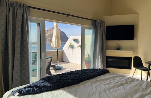 Morro Bay Hotel | HarborWalk Inn