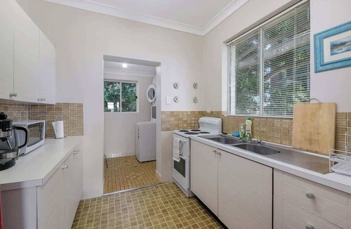 Cremorne Apartment | Harbour Grove Sanctuary w Garage , Quiet & Private