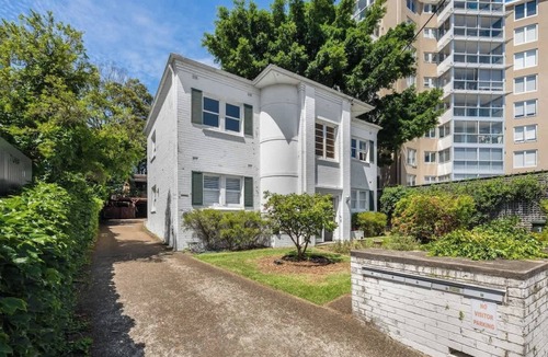 Cremorne Apartment | Harbour Grove Sanctuary w Garage , Quiet & Private