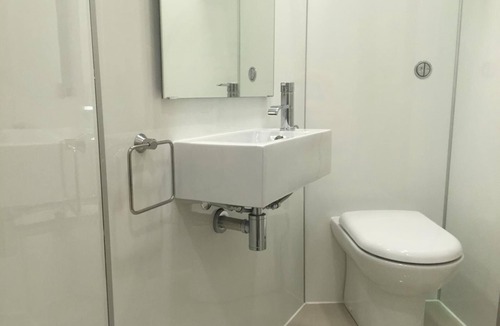 Irvine House | Harbour Guest House