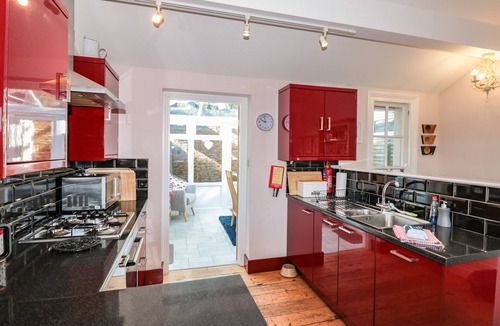 Dartmouth Cottage | HARBOUR HEIGHTS, pet friendly, country holiday cottage in Dartmouth