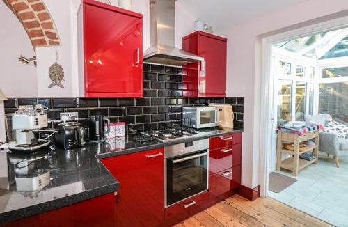 Dartmouth Cottage | HARBOUR HEIGHTS, pet friendly, country holiday cottage in Dartmouth