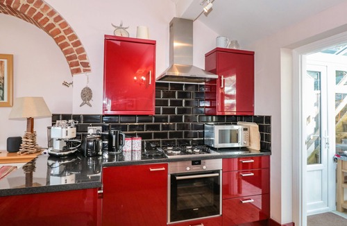 Dartmouth Cottage | HARBOUR HEIGHTS, pet friendly, country holiday cottage in Dartmouth