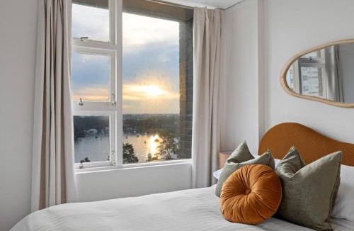 McMahons Point Apartment | Harbour Horizons - Chic Studio Above Sydney's Icons
