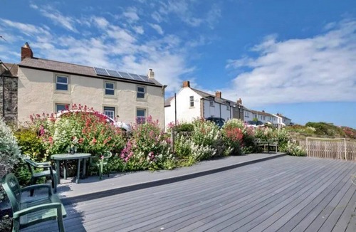 Craster House | Harbour House