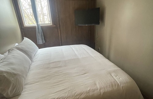 St. Anthony Hostel | Harbour Hutch