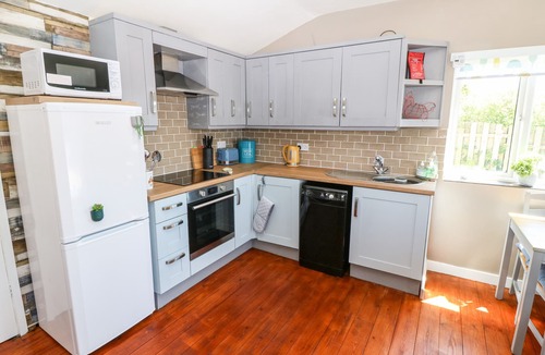 Cylch-Y-Garn Cottage | HARBOUR LIGHTS, pet friendly, country holiday cottage in Church Bay