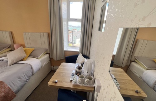 Roundham Bed & Breakfast | Harbour Lodge B&B