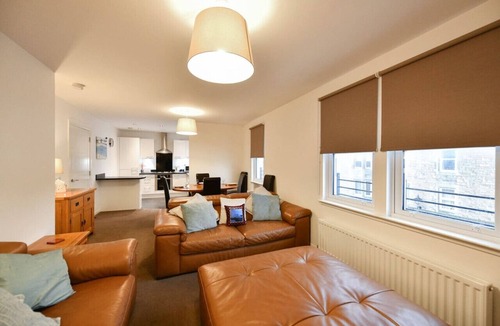 Irvine Apartment | Harbour Quay Apartment