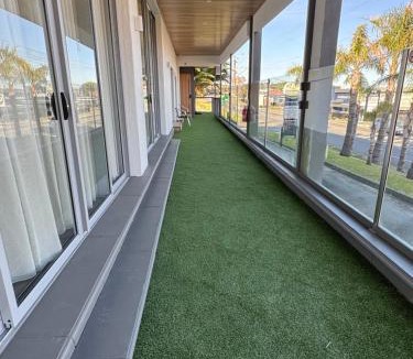 McCracken Hotel | Harbour Retreat